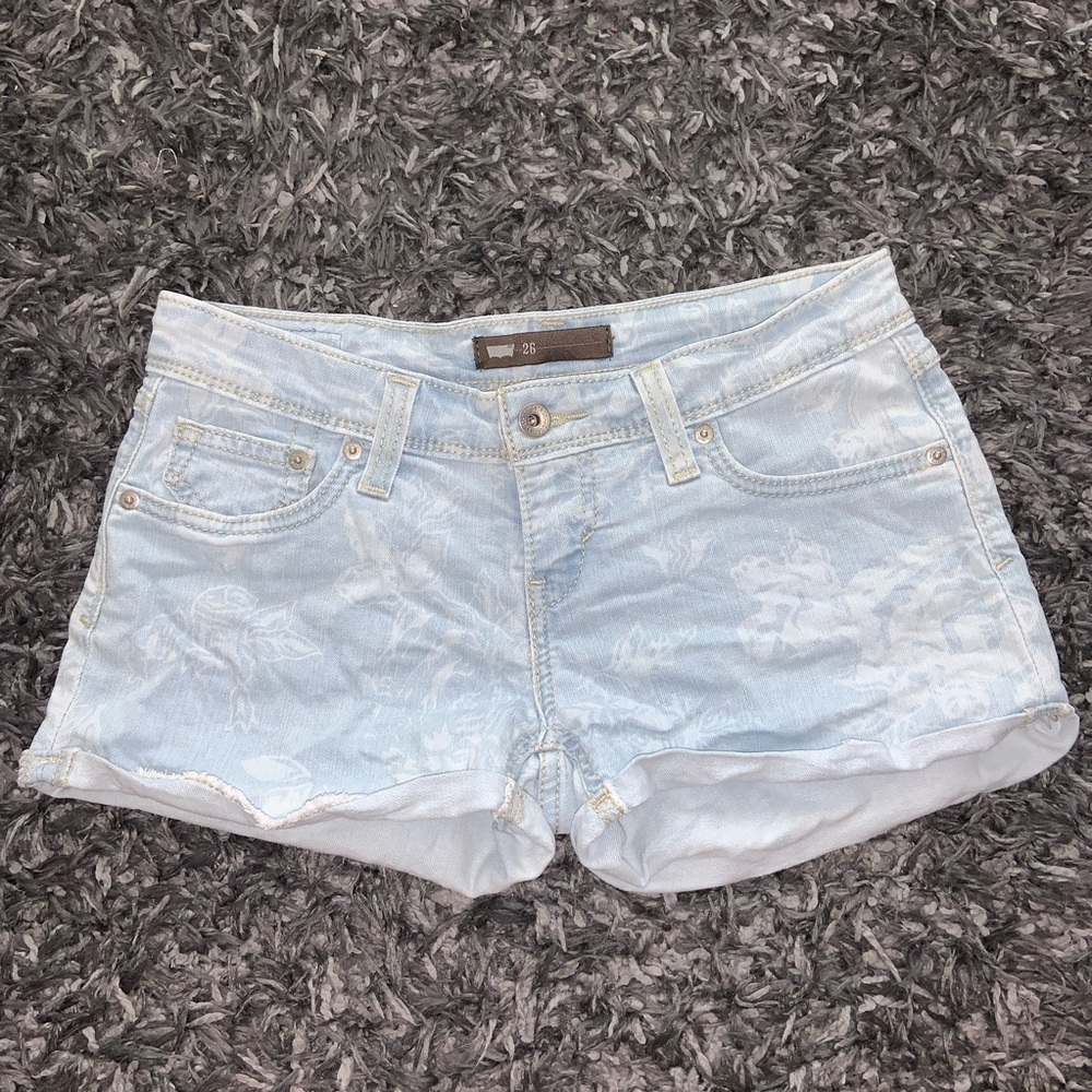 Levi’s jean shorts